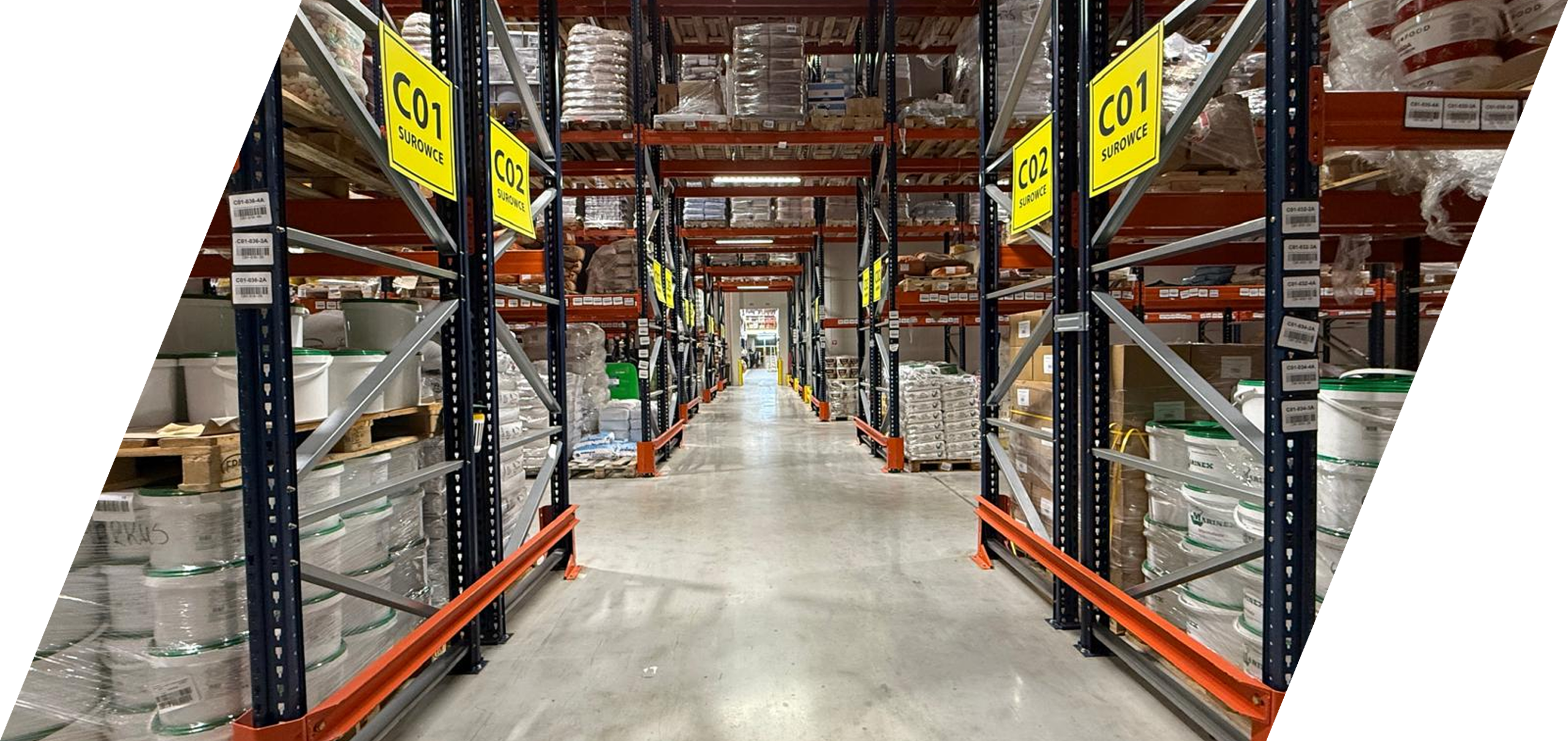 Warehouse_aisle